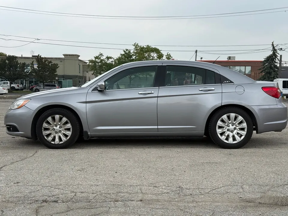 Chrysler 200 2014 photo 3