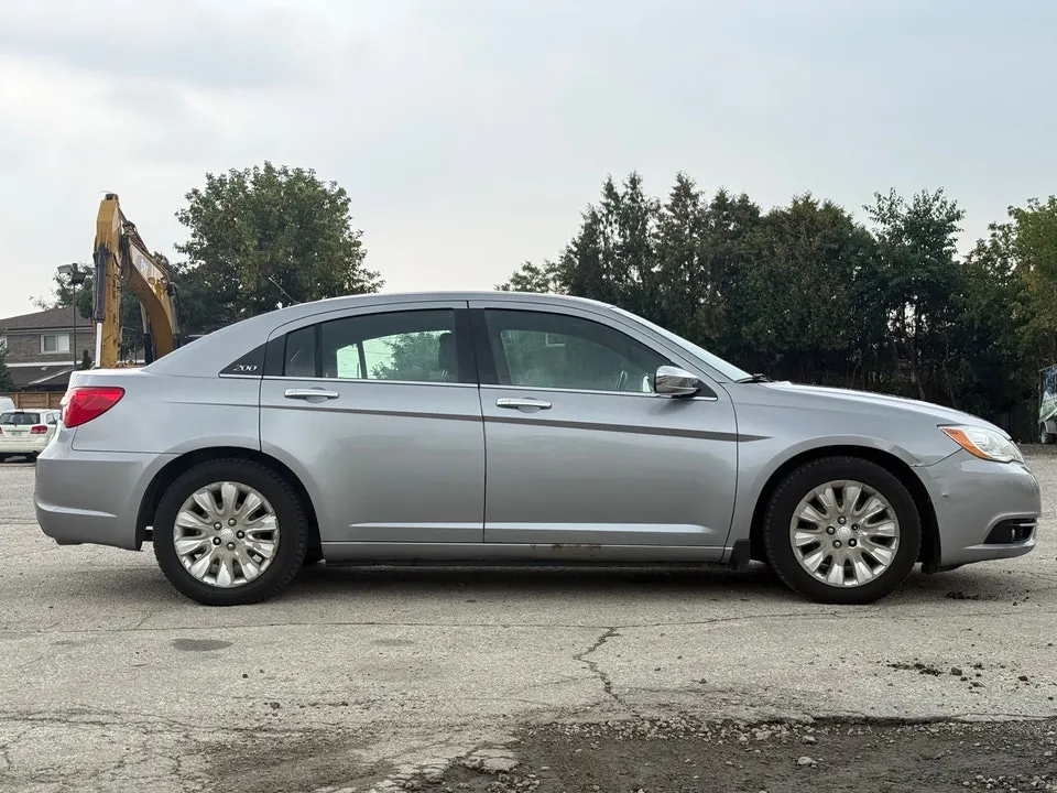 Chrysler 200 2014 photo 4