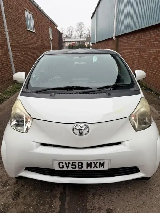 Toyota Iq 2009 photo 3