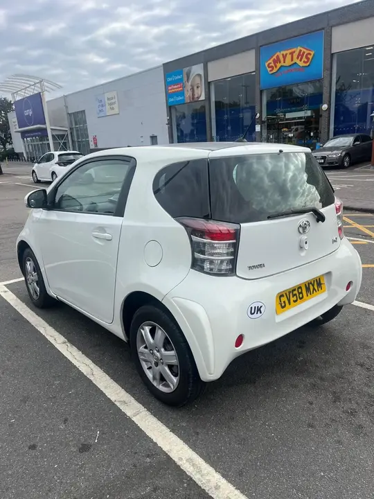 Toyota Iq 2009 photo 4