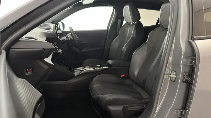 Peugeot 2008 2023 photo 5