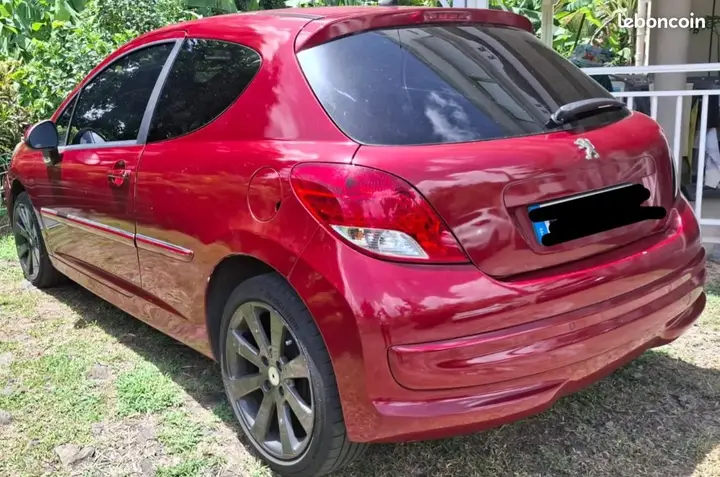 Peugeot 207 2010 photo 3