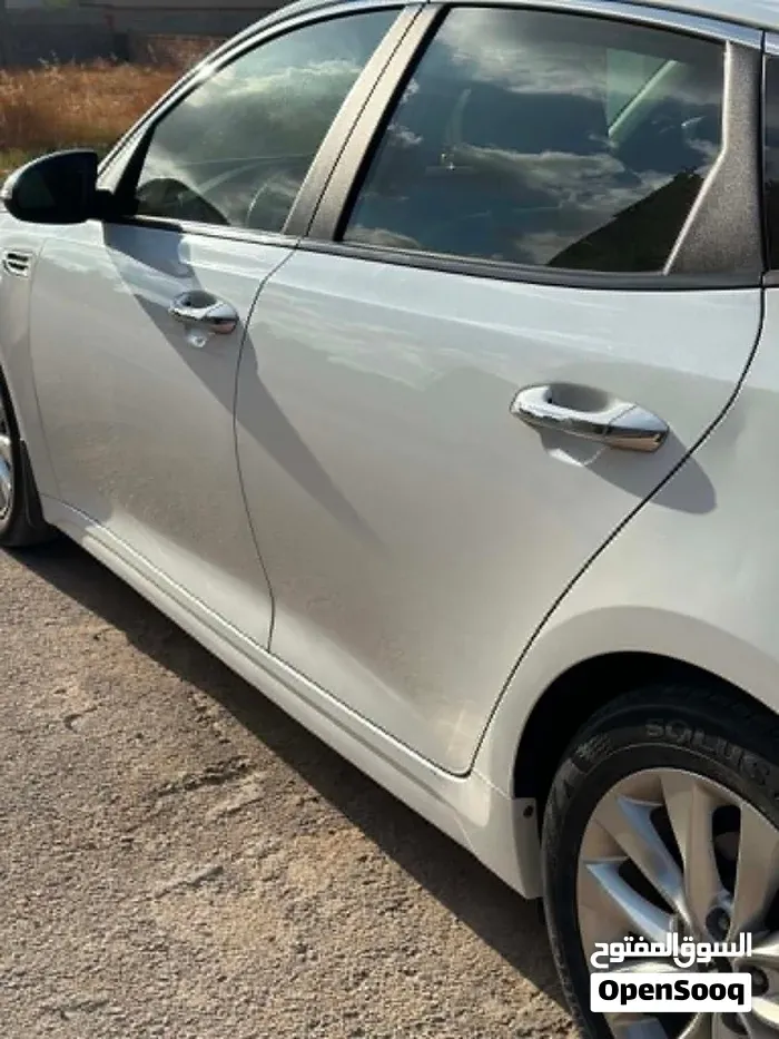 Kia Optima 2018 photo 2