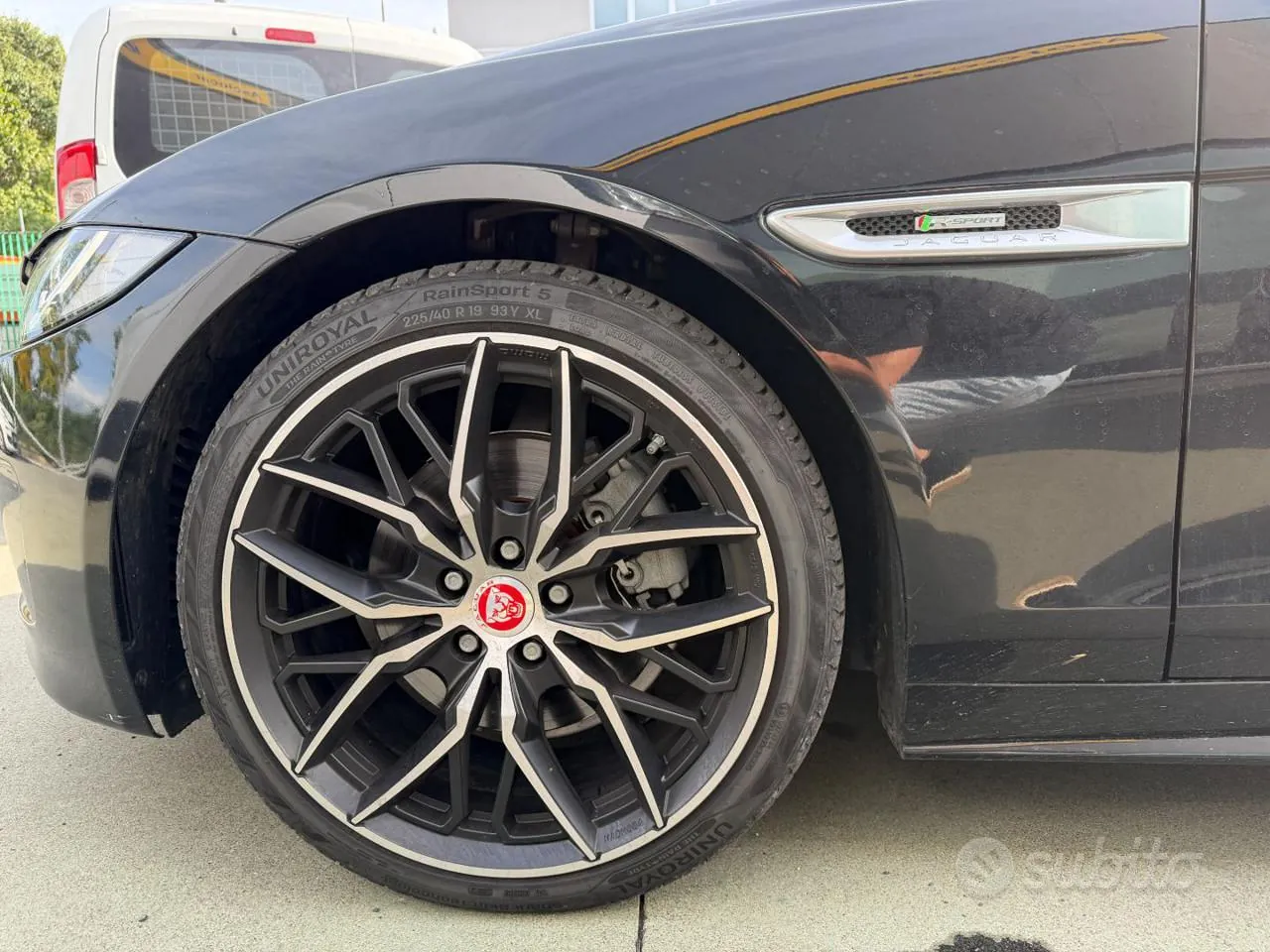 Jaguar Xe 2016 photo 5