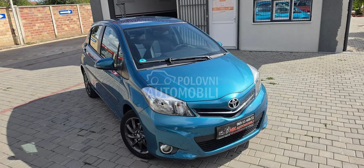 Toyota Yaris 2011 photo 2