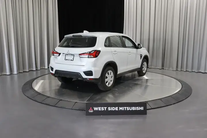 Mitsubishi Rvr 2027 photo 5