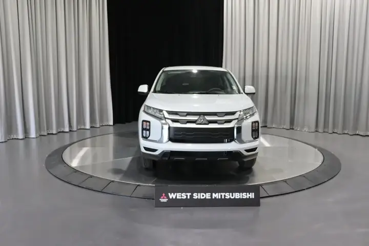 Mitsubishi Rvr 2027 photo 2