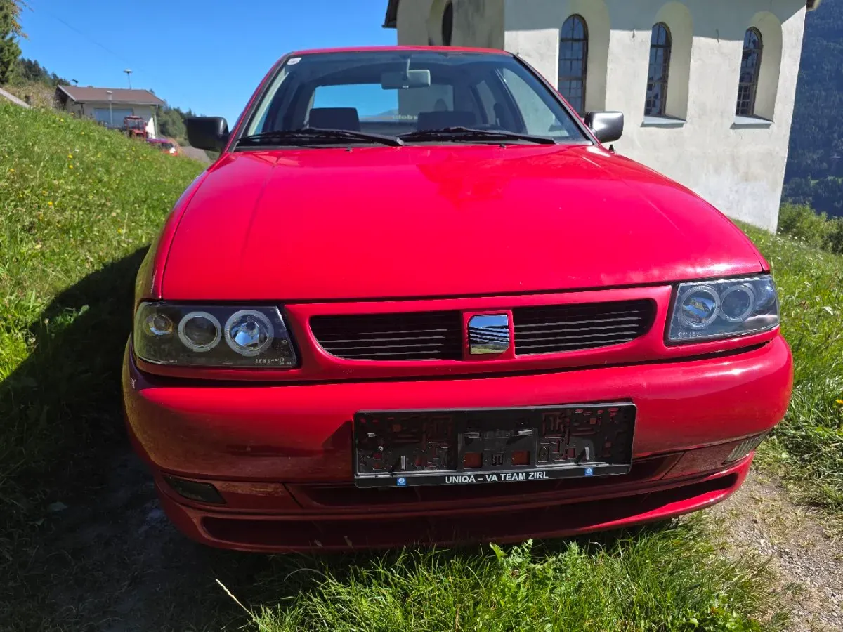 Seat Cordoba 1994 photo 2