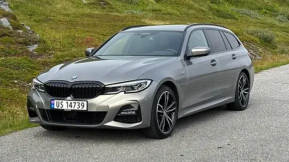 BMW 330E