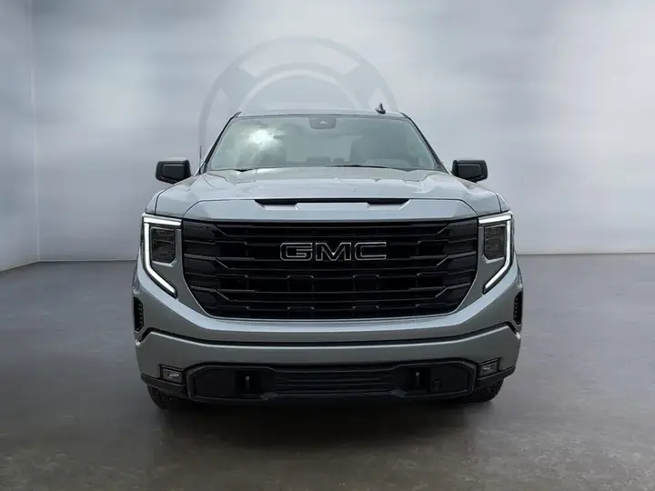 GMC Sierra 1500 2026 photo 2
