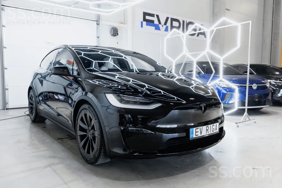 Tesla Model X