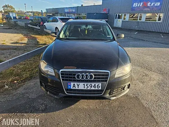 Audi A4 2012 photo 2