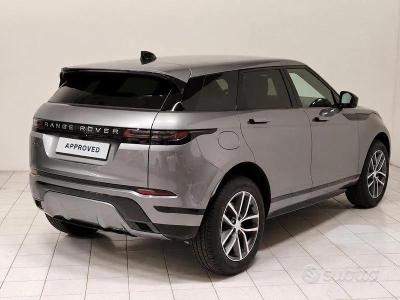 Land Rover Range Rover Evoque 2026 photo 2
