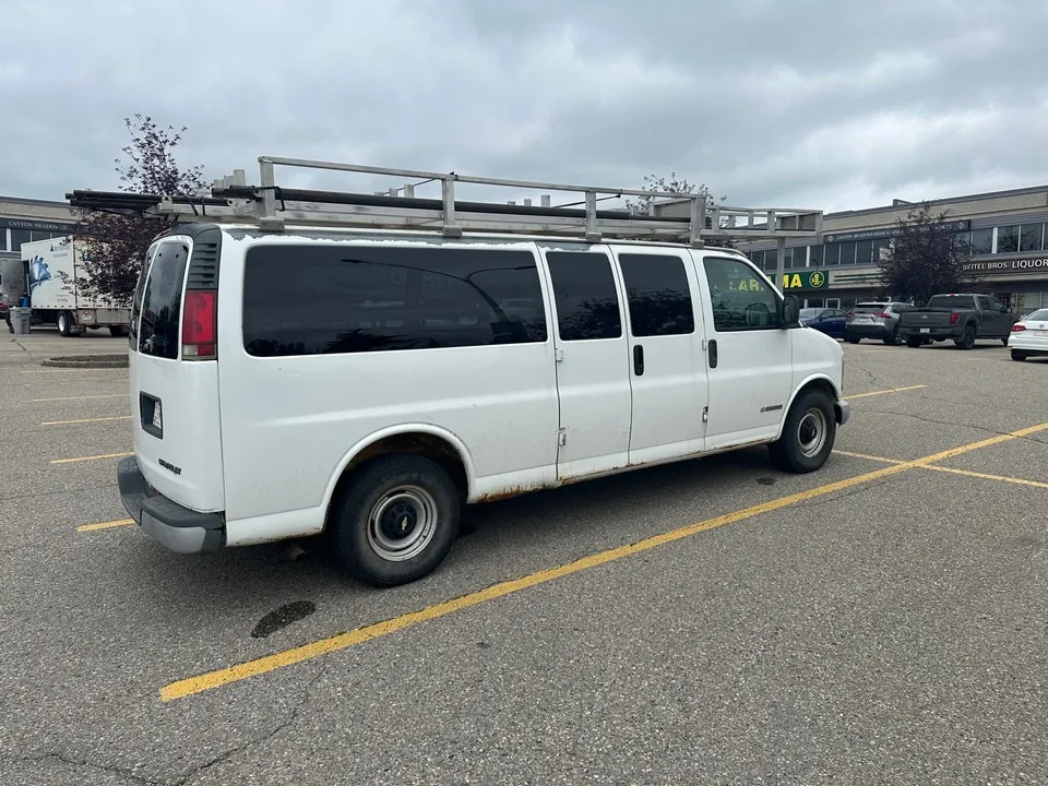 Chevrolet Express 2001 photo 3
