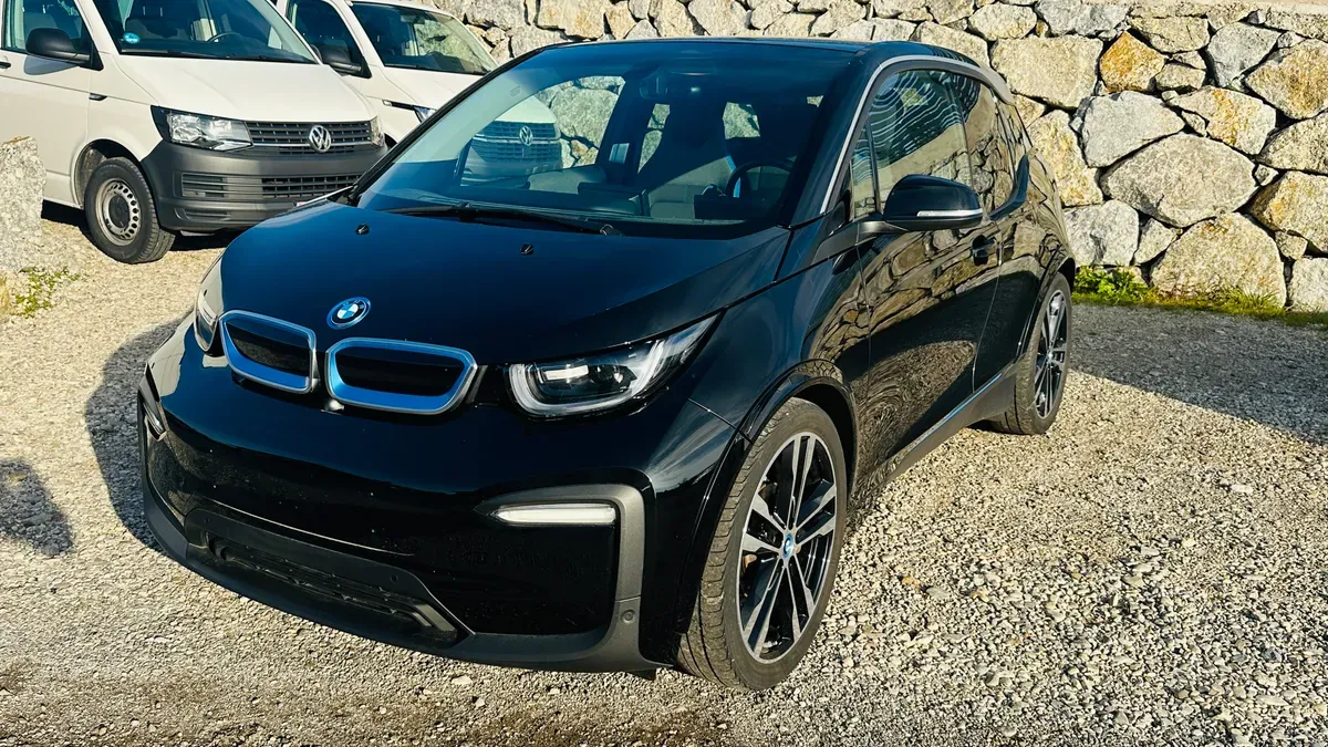 BMW I3