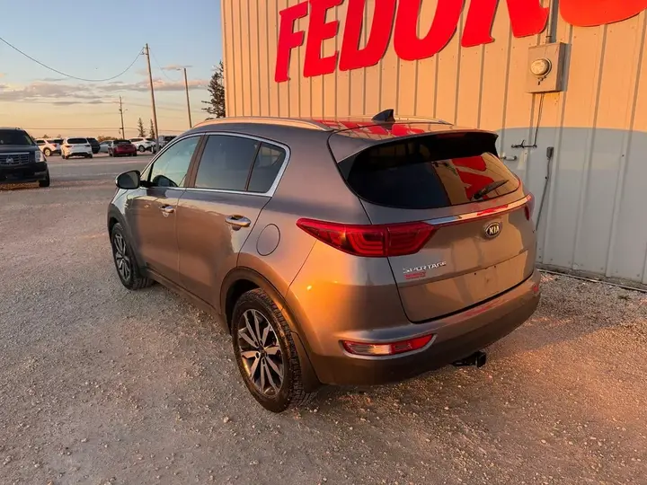 Kia Sportage 2017 photo 2