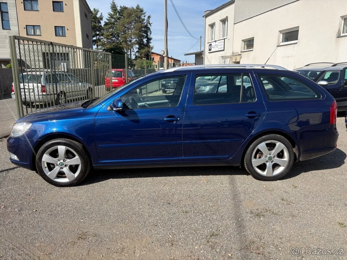 Skoda Octavia Ii 2010 photo 2