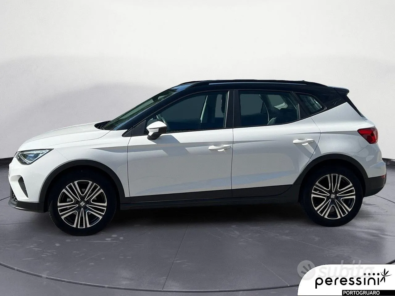 Seat Arona 2023 photo 2