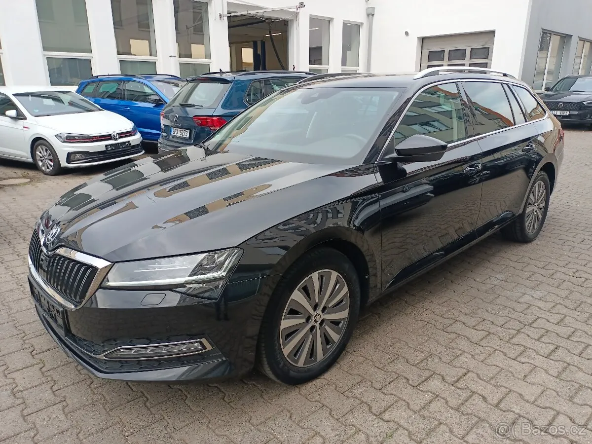 Skoda Superb 2023 photo 2