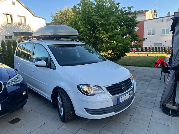 Volkswagen Touran 2010 photo 3