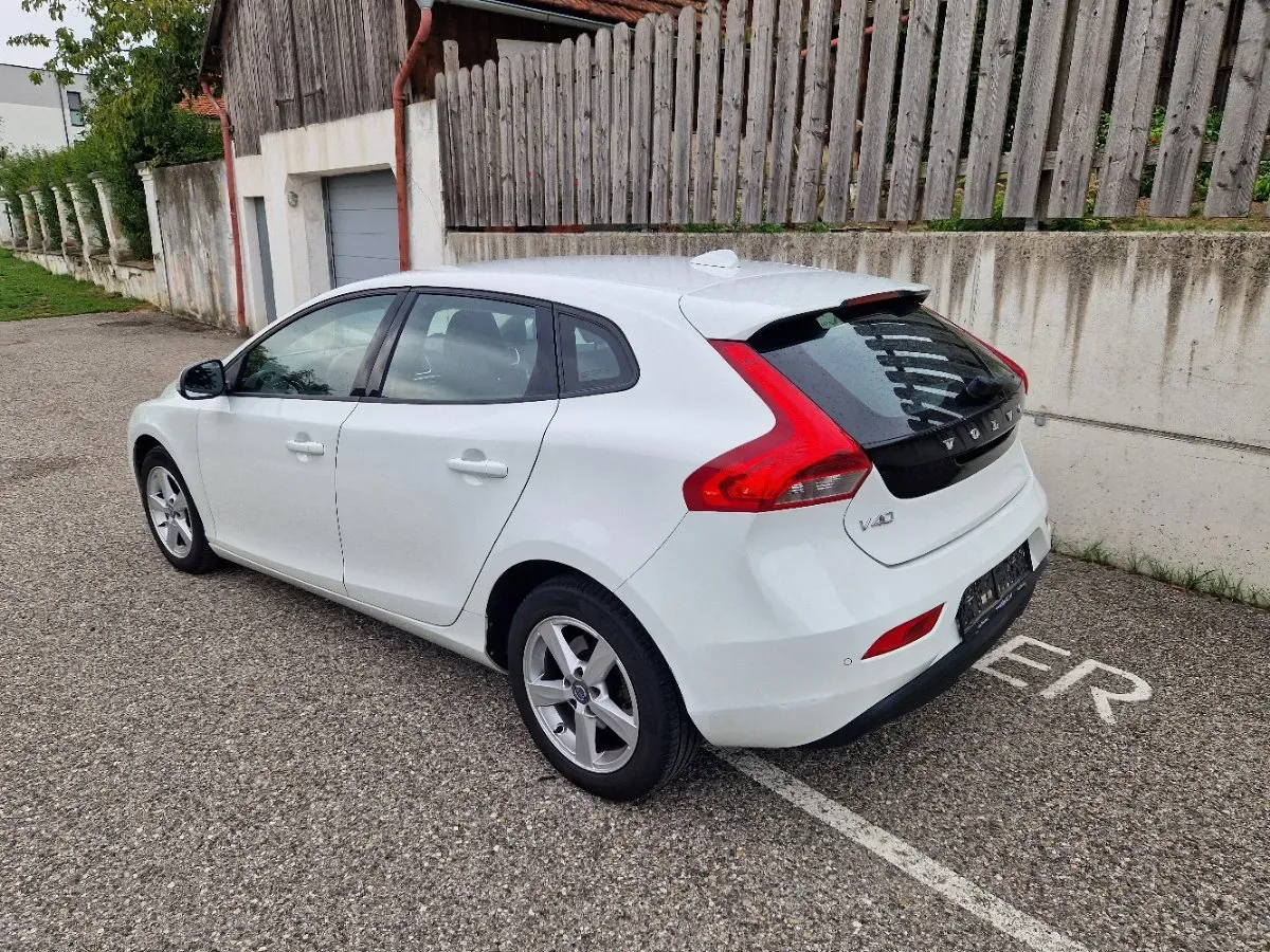 Volvo V40 2015 photo 3