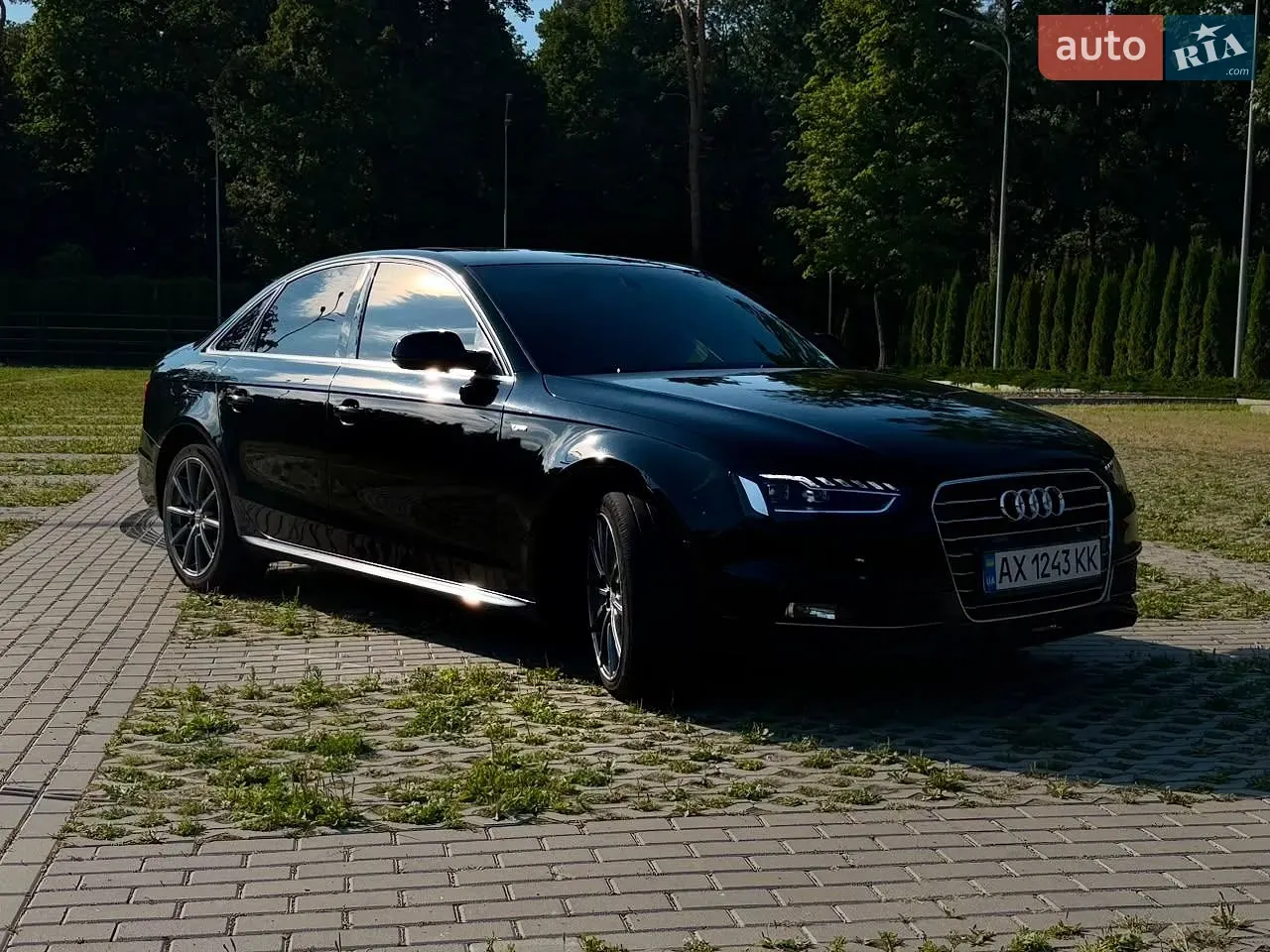 Audi A4 2015 photo 2