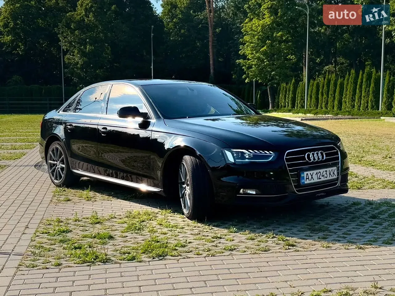 Audi A4 2015 photo 4
