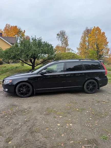 Volvo V70 2015 photo 2