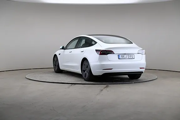 Tesla Model 3 2023 photo 2