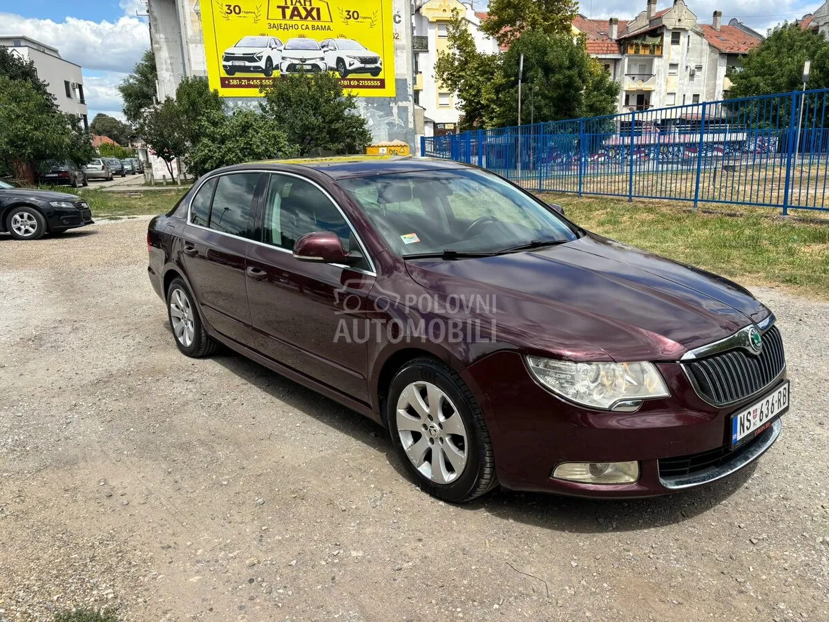Skoda Superb 2009 photo 4