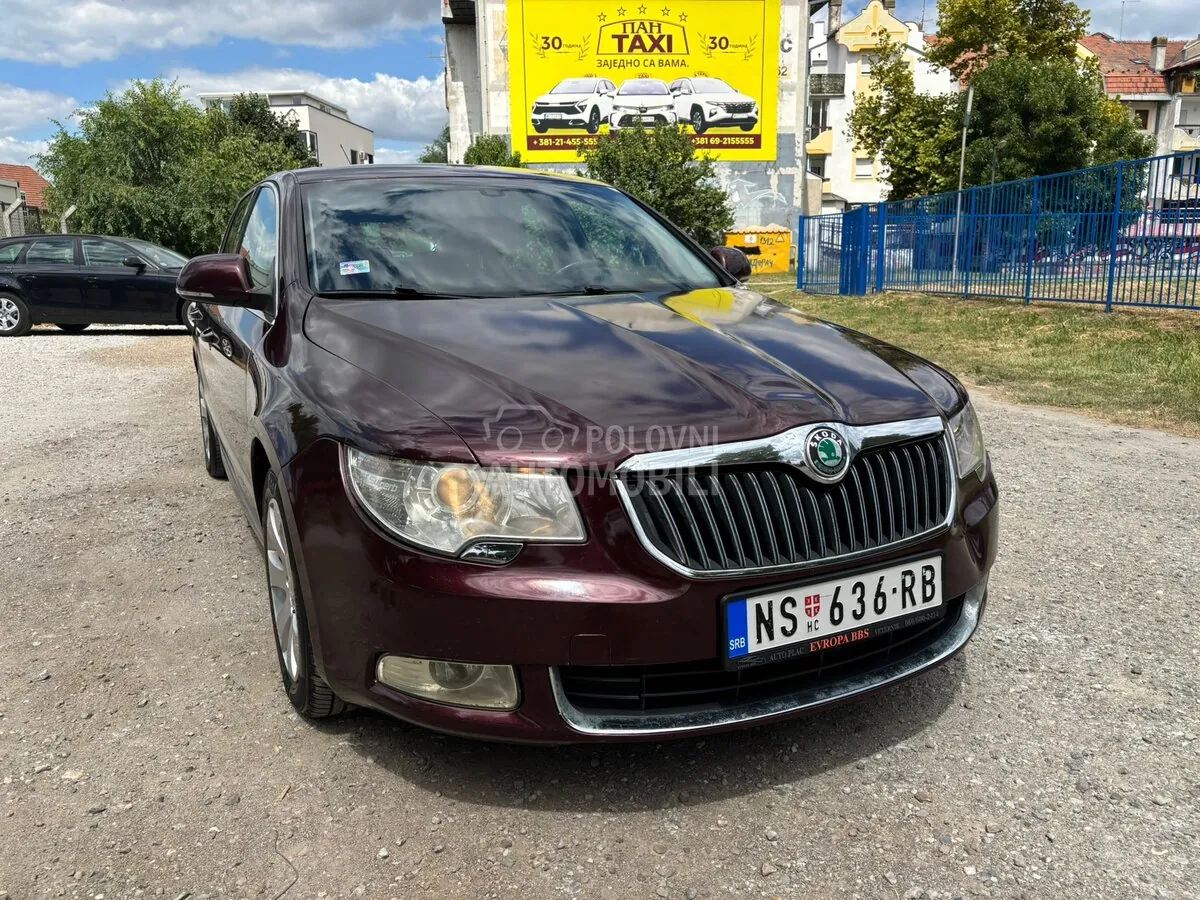 Skoda Superb 2009 photo 3