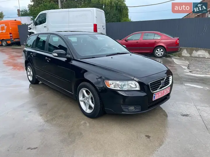 Volvo V50