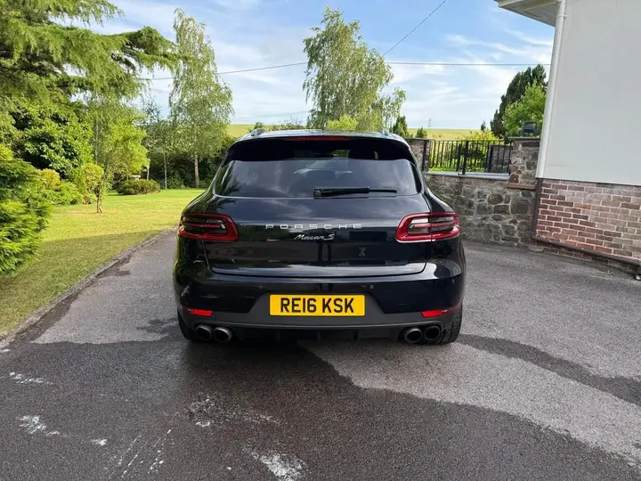 Porsche Macan 2016 photo 2