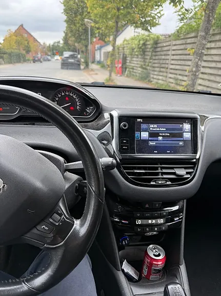 Peugeot 208 2016 photo 4