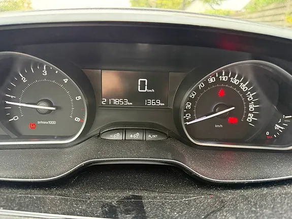 Peugeot 208 2016 photo 5
