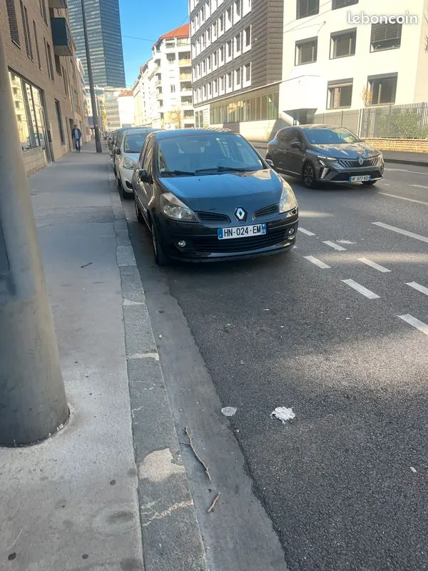 Renault Clio 2006 photo 3