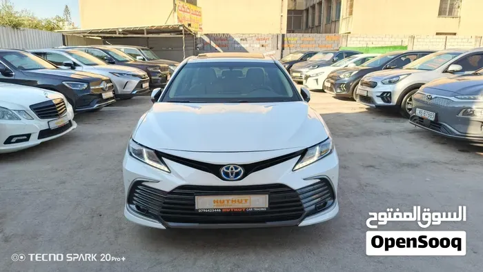 Toyota Camry 2022 photo 2
