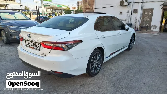 Toyota Camry 2022 photo 3