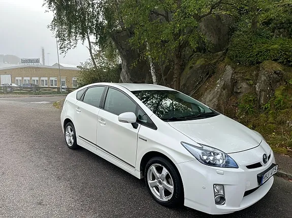 Toyota Prius 2010 photo 2