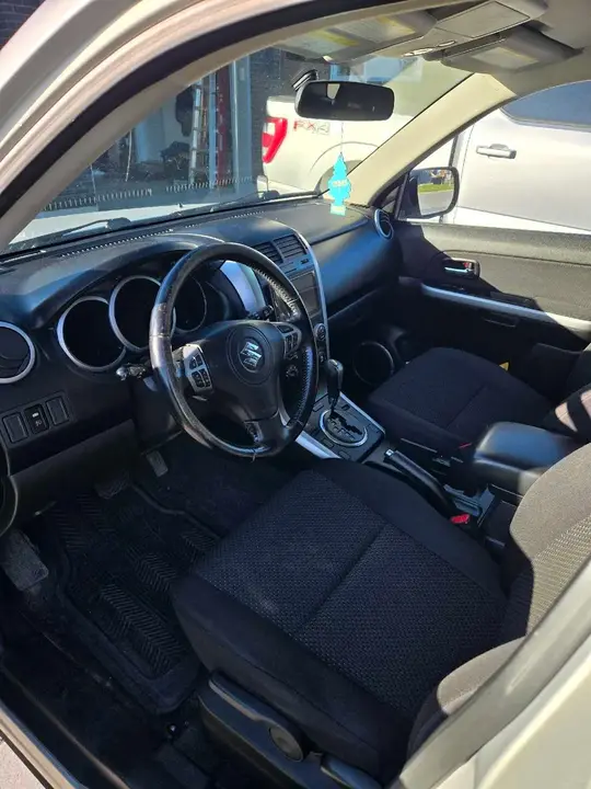 Suzuki Grand Vitara 2012 photo 4