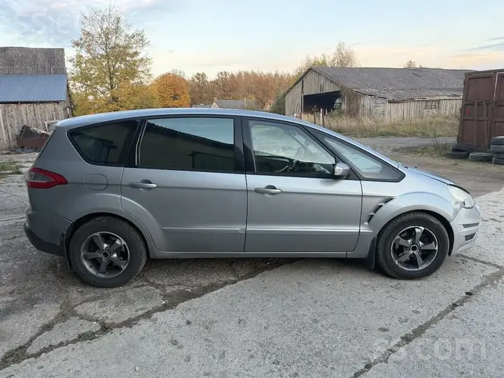 Ford S-Max 2010 photo 2