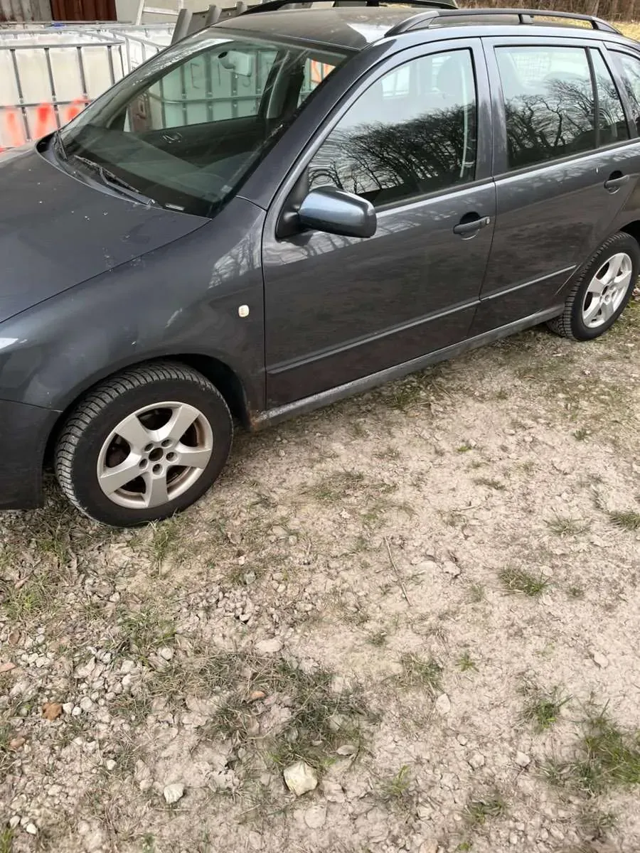 Skoda Fabia 2007 photo 3