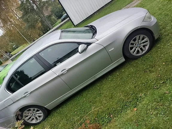 BMW 325Xi 2006 photo 3