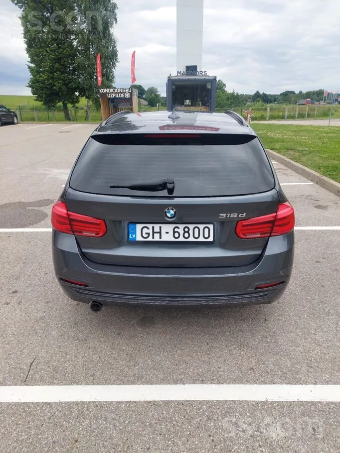 BMW 318 2018 photo 4