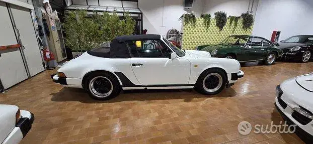 Porsche 911 1983 photo 3