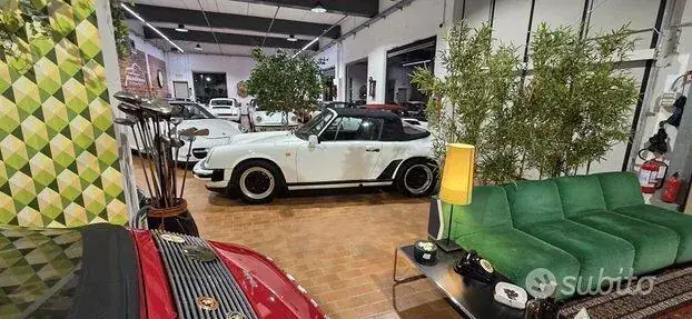 Porsche 911 1983 photo 2