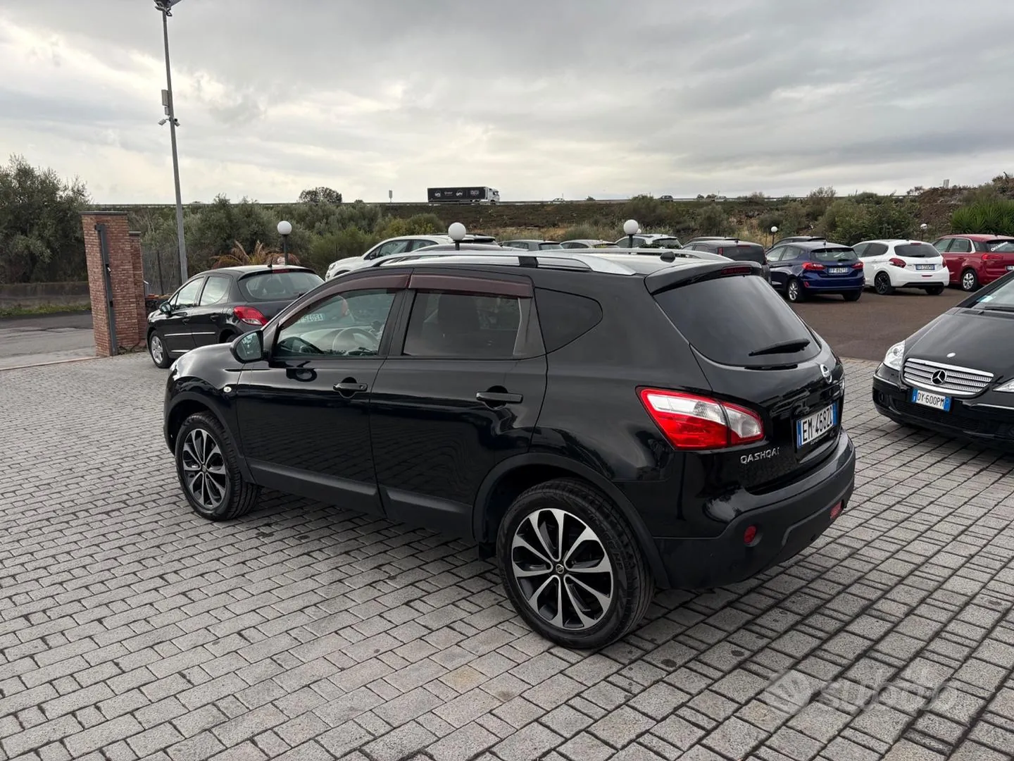 Nissan Qashqai 2012 photo 4
