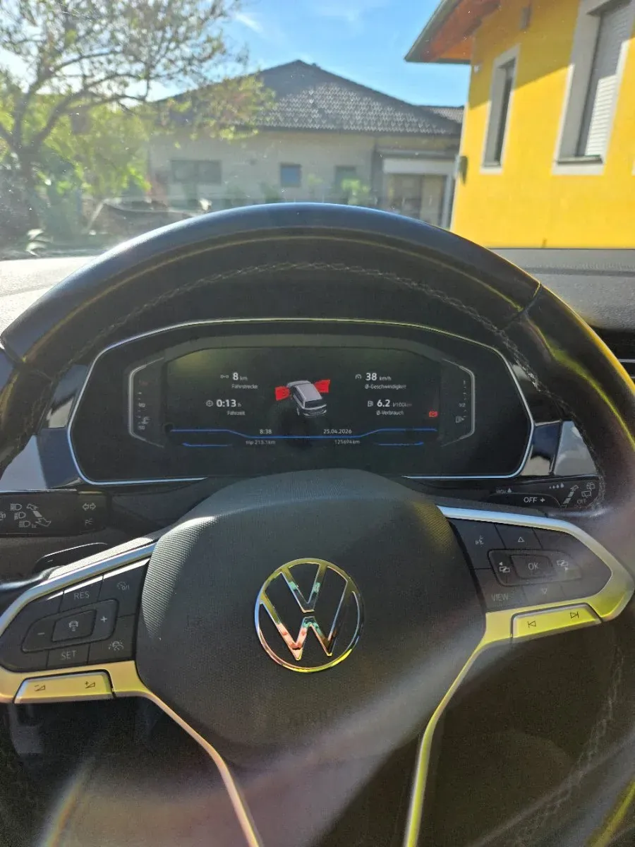 Volkswagen Passat 2021 photo 2