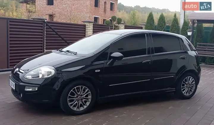 Fiat Punto 2010 photo 4