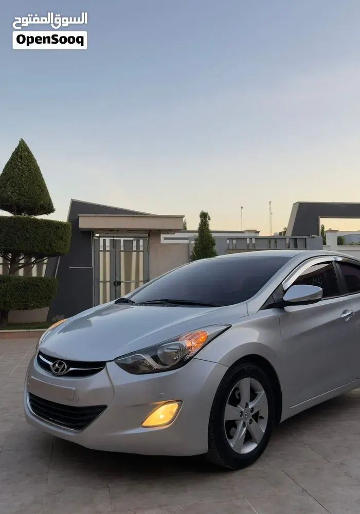 Hyundai Elantra 2012 photo 4
